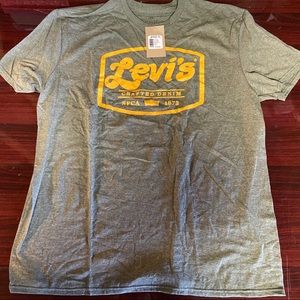 3/$20 NWT Levi’s Graphic Tee Sage BLK Heather